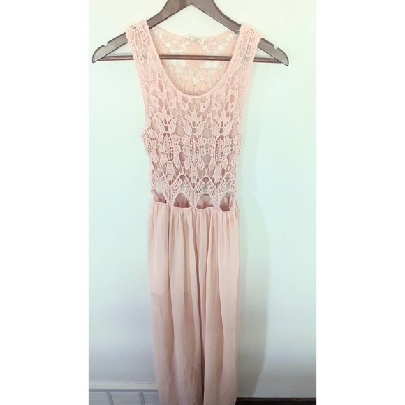 L'ATISTE On Vacation Pink / Peach Lace Crochet Cut Out Maxi Dress Size Small - Picture 12 of 14